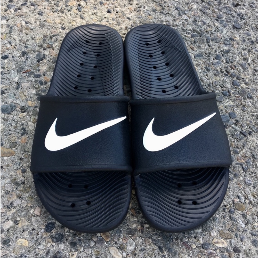 NIKE KAWA SHOWER WATER SANDALS SWOOSH BLACK WHITE WATERPROOF PROOF - Picture 1 of 4